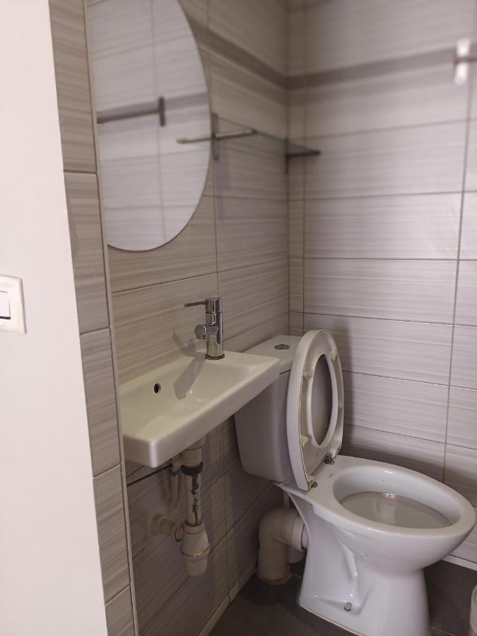 פריז Hotel Azur Montmartre מראה חיצוני תמונה